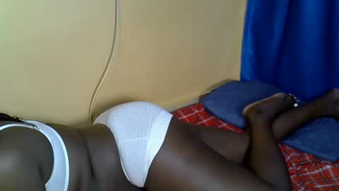 sexy_naila2 online show from February 6, 12:25 am