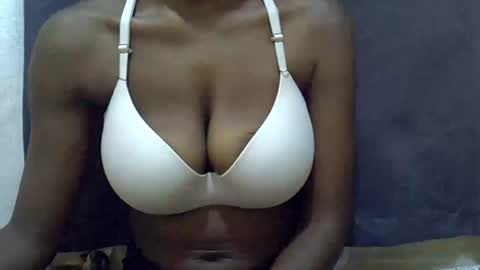 sexy_peach4 online show from June 18, 9:36 am