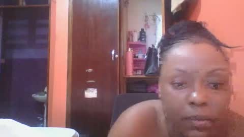 sexy_phee online show from October 28, 8:42 am