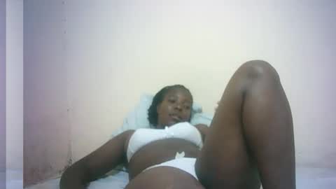 sexy_sandrah online show from March 18, 1:05 pm