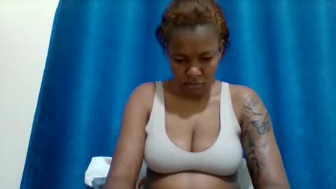 sexyapple2002 online show from March 25, 6:05 am