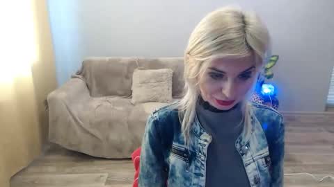 sexybeatriice online show from February 4, 7:11 am