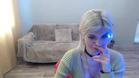 sexybeatriice online show from March 20, 8:19 am