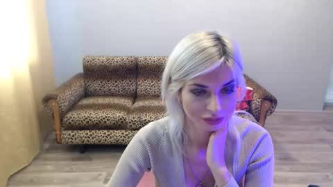 sexybeatriice online show from October 9, 7:12 am