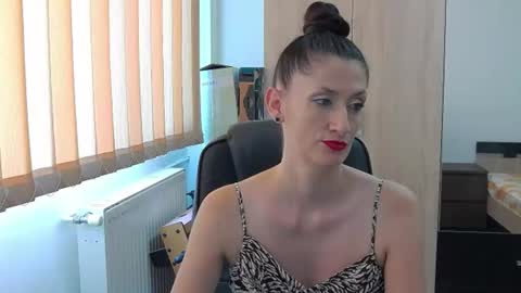 SexyBea online show from July 15, 11:15 am