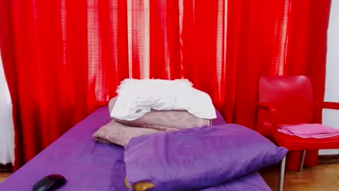 sexybustyboobs online show from November 22, 5:43 am