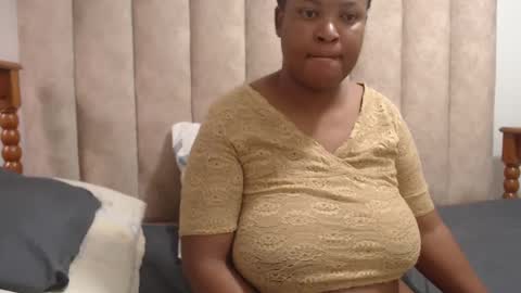 sexybustyxx online show from September 23, 8:23 am