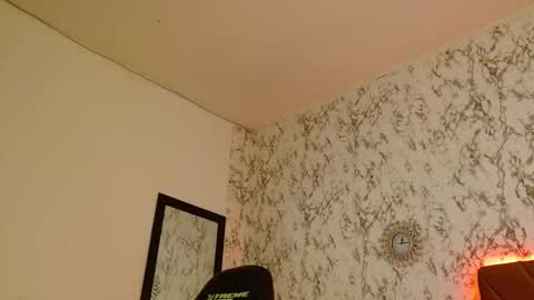 Eva online show from October 3, 8:03 pm