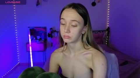 Sophia online show from November 2, 9:34 am