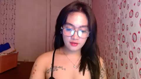 Fiona online show from April 11, 9:51 pm