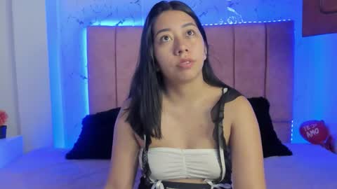 laura online show from October 20, 12:08 pm