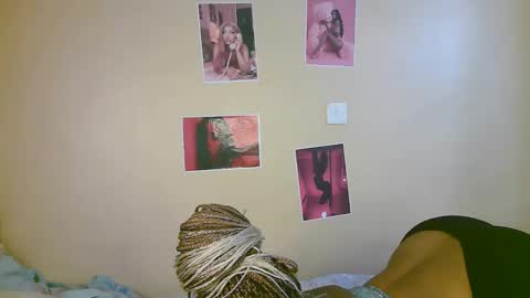 sexylucy33 online show from March 9, 10:51 am