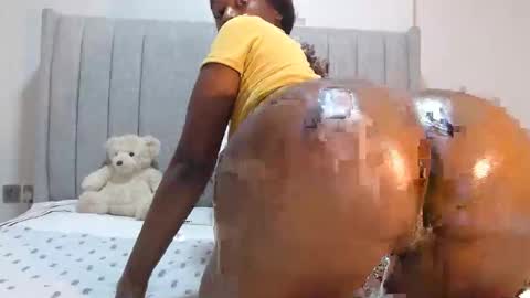 sexymonalisa1 online show from February 13, 6:37 am