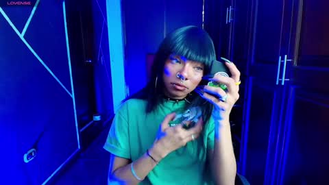 N A F online show from January 29, 7:32 pm