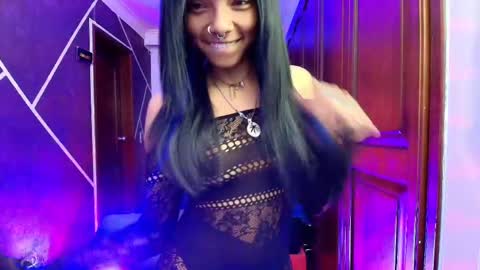 N A F online show from February 11, 7:16 pm