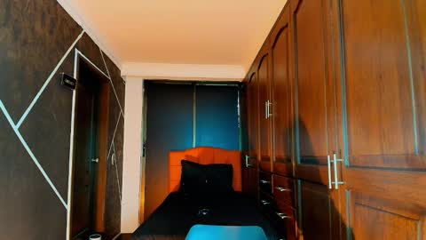 N A F online show from March 6, 7:10 pm