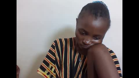 VIVIAN online show from October 31, 10:08 am