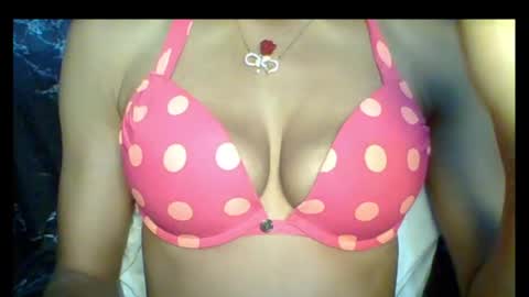 sexypussy000 online show from April 23, 5:59 am