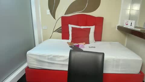 R A C H E L online show from September 11, 12:16 pm