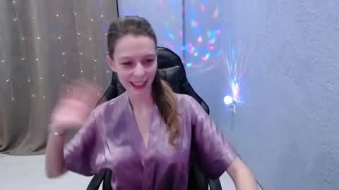 Sofi Smile online show from February 23, 3:23 pm