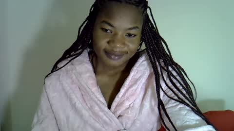 sexyshaz22 online show from August 4, 10:38 pm