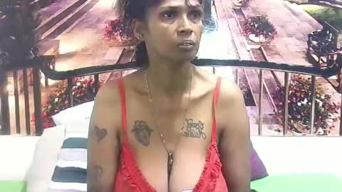 sexyva4u2luv online show from February 26, 6:19 am