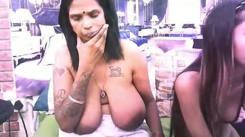 sexyva4u2luv online show from November 8, 6:29 am