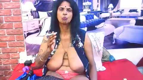 sexyva4u2luv online show from February 9, 11:01 am