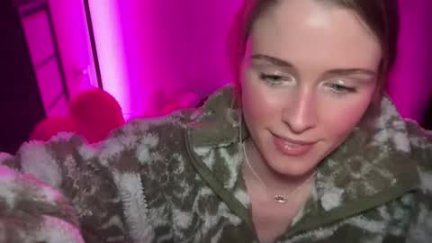 shadebabe online show from May 16, 8:39 am
