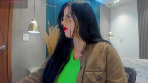 Shanell Moore online show from December 3, 11:34 am