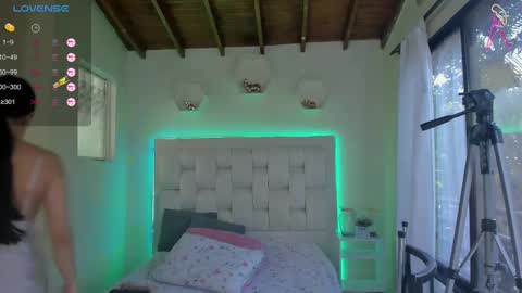 Shana online show from March 3, 1:59 pm