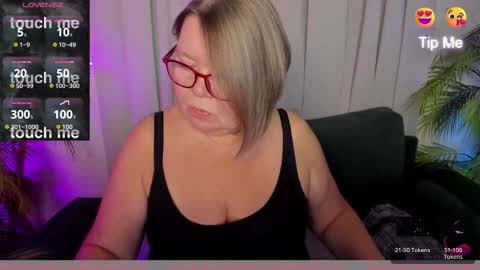 Shannon online show from October 6, 1:28 pm