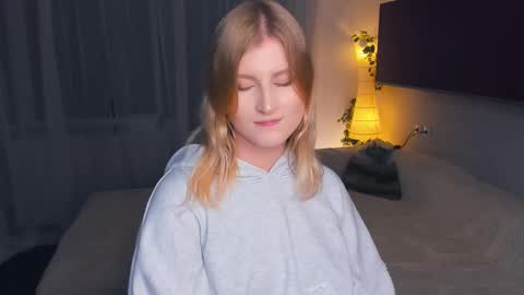 Polly online show from October 31, 11:09 pm