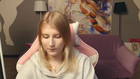 Polly online show from November 21, 9:06 pm