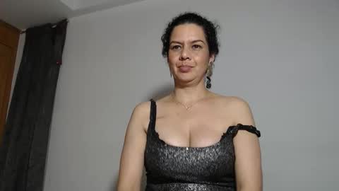 sharickleon11 online show from October 18, 2:58 am