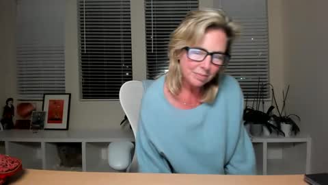 Sharkgirl online show from January 3, 3:16 am