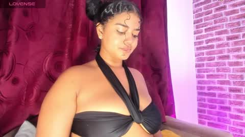 Sharlot online show from May 17, 2:00 am