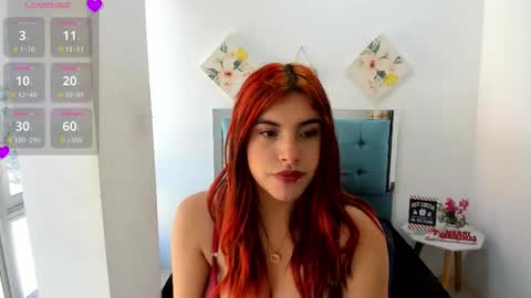 Camila online show from December 17, 1:37 pm