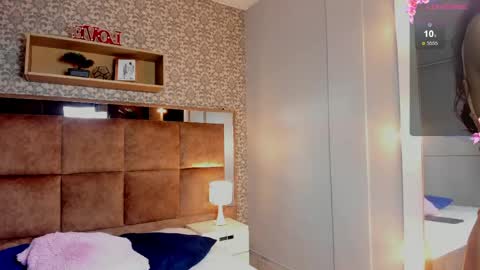  SHARLOTTE   online show from April 18, 12:07 pm