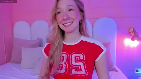 Shantall online show from October 5, 9:42 pm