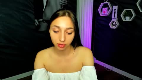 sheillawood online show from September 19, 2:10 am