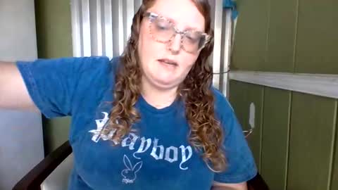 Red online show from October 21, 2:43 pm