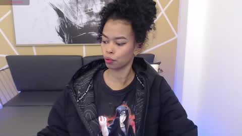 Shenna online show from March 8, 1:01 pm