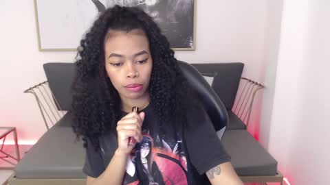 Shenna online show from December 27, 1:28 pm