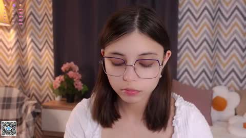 Iris online show from October 3, 11:15 am