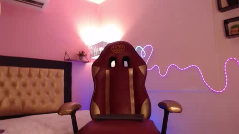 Ela 3 online show from January 11, 7:08 pm