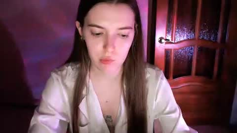 shiraha___rafieru online show from February 9, 11:18 pm