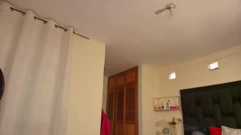  kendal  online show from March 5, 2:46 pm