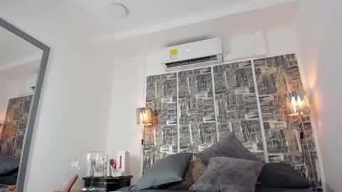 SHOFIA online show from September 26, 4:59 pm