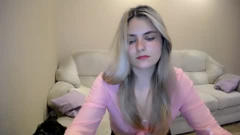 shy_sabrina_ online show from August 8, 2:36 pm